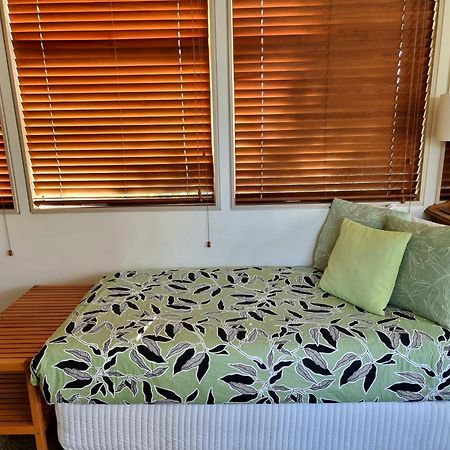 Elfin Hill Vineyard Accommodation โพโคลบิน ภายนอก รูปภาพ