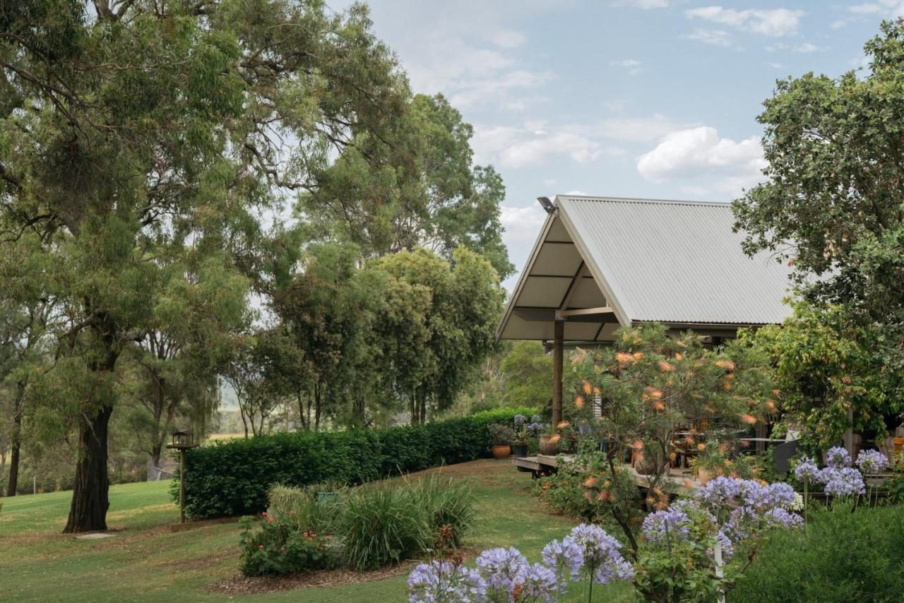 Elfin Hill Vineyard Accommodation โพโคลบิน ภายนอก รูปภาพ