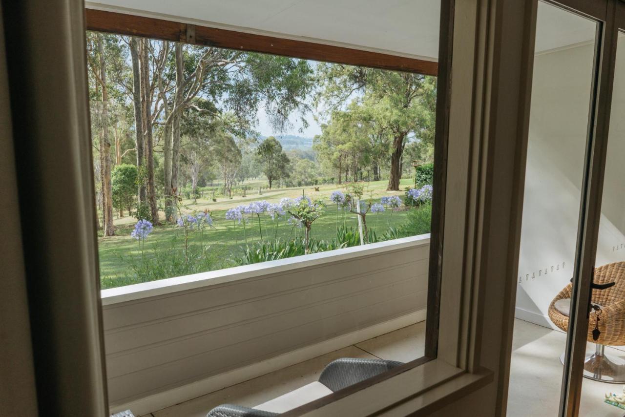 Elfin Hill Vineyard Accommodation โพโคลบิน ภายนอก รูปภาพ