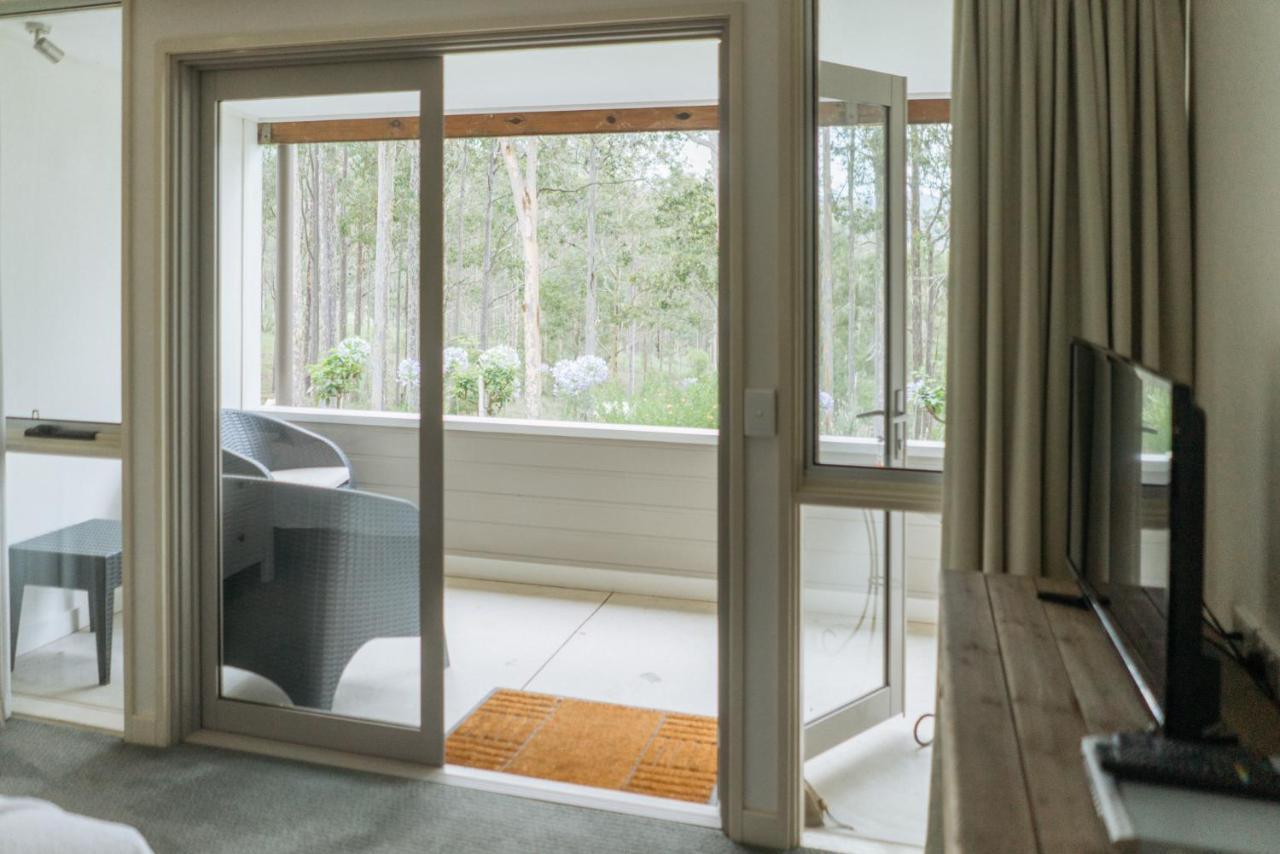 Elfin Hill Vineyard Accommodation โพโคลบิน ภายนอก รูปภาพ
