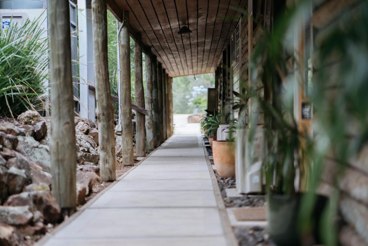 Elfin Hill Vineyard Accommodation โพโคลบิน ภายนอก รูปภาพ