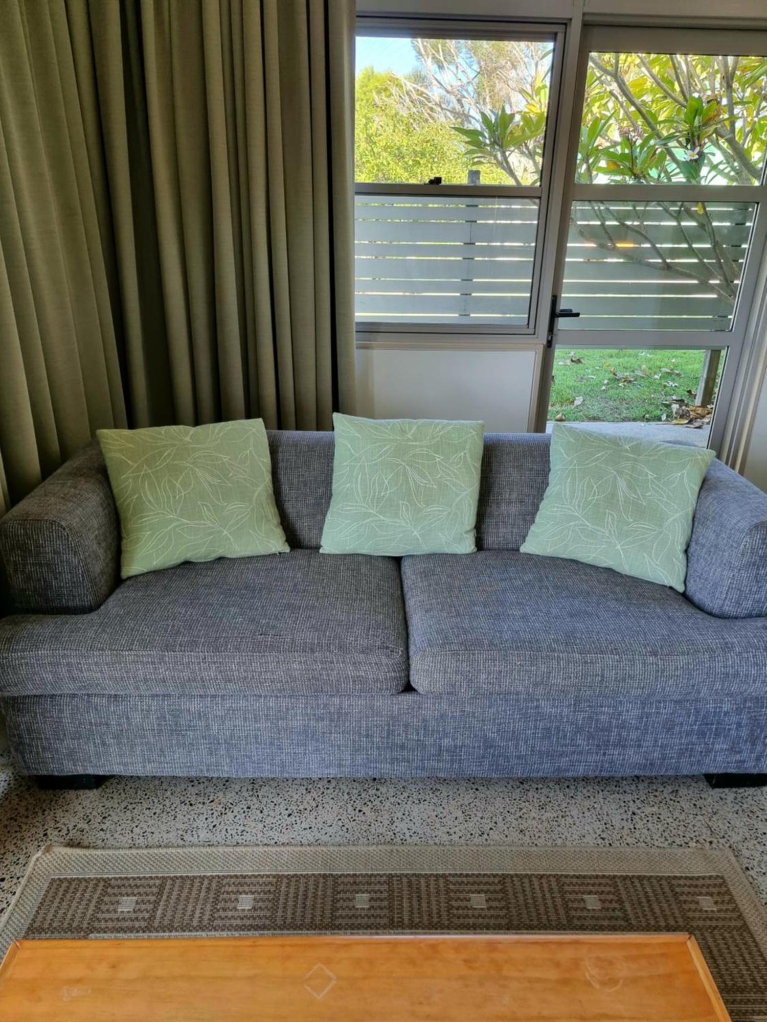 Elfin Hill Vineyard Accommodation โพโคลบิน ภายนอก รูปภาพ