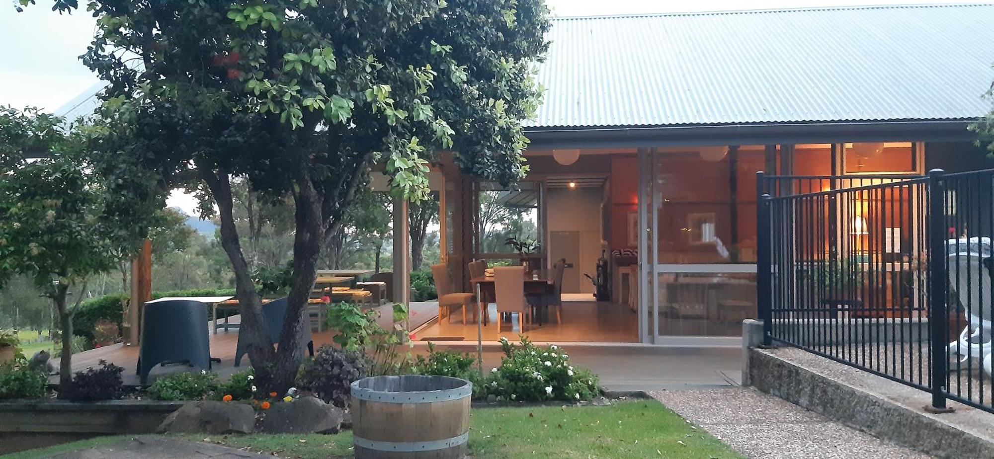 Elfin Hill Vineyard Accommodation โพโคลบิน ภายนอก รูปภาพ